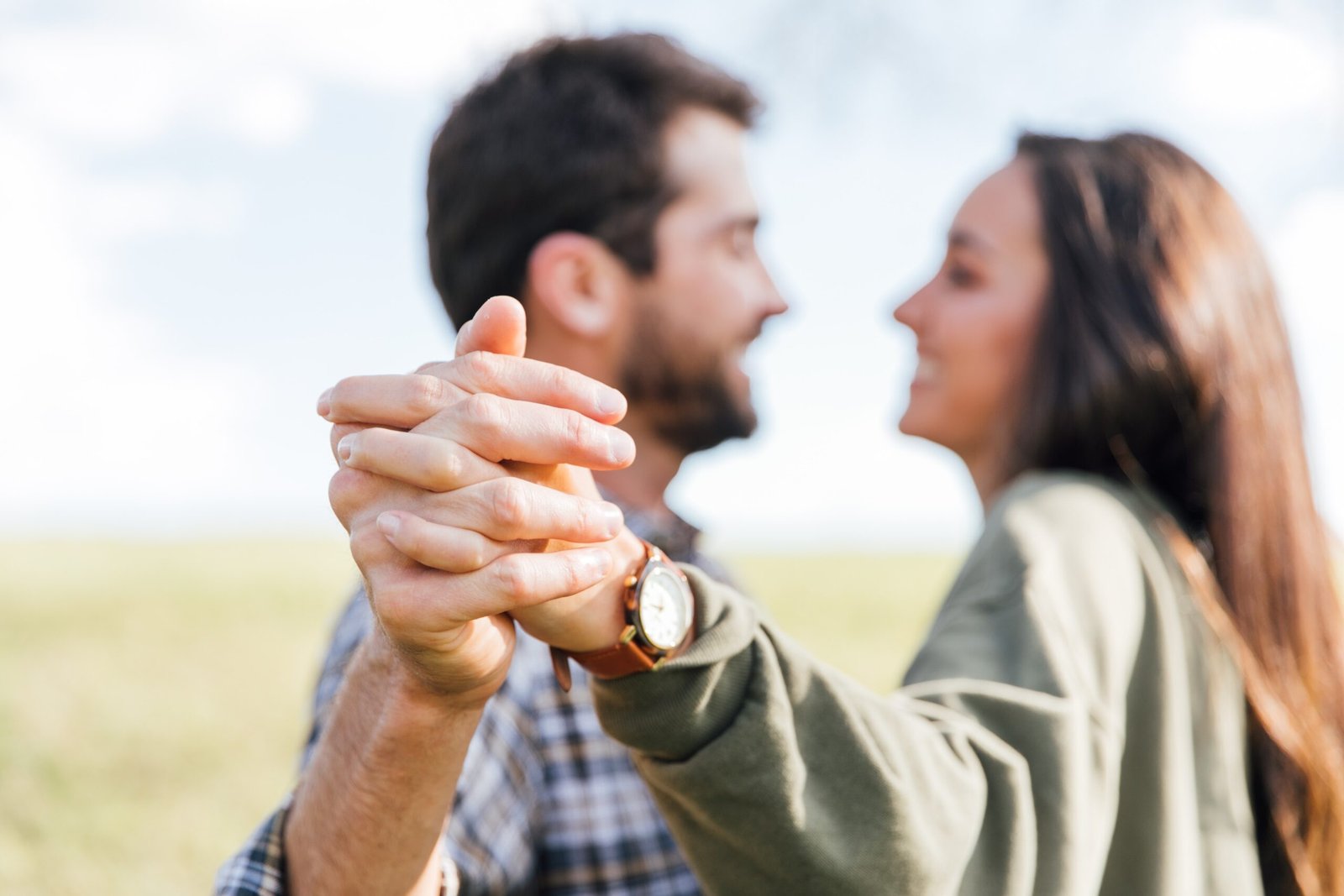 3 Ways to Use Technology to Have More Confidence, Feel More Joy, and Attract Better Men