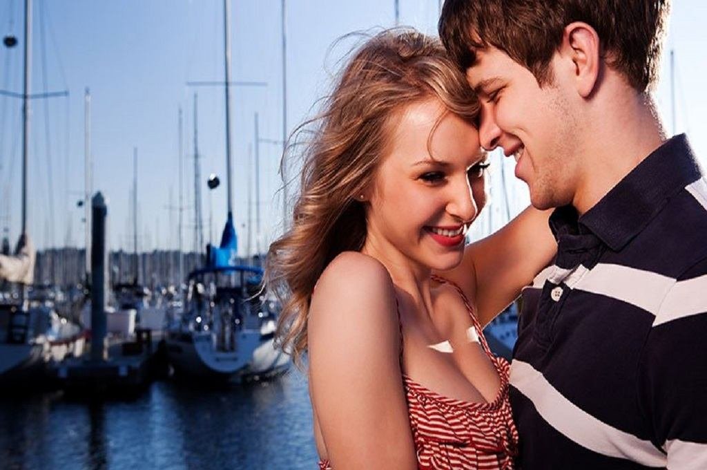 Empowering Connections: The Impact of Social Media Girl Forum